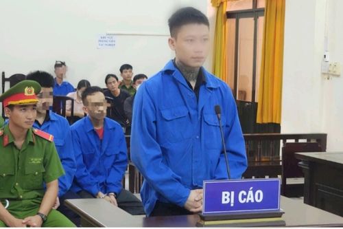 Lên cơn 'ngáo đá', cháu chém ông nội tử vong