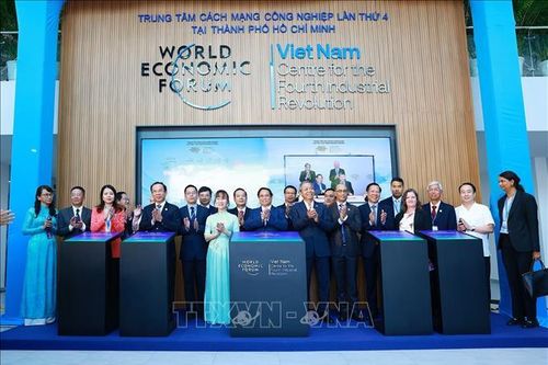 Thủ tướng: Trung tâm C4IR là thành quả hợp tác giữa Việt Nam và WEF