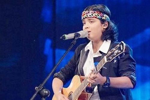 'Thần đồng âm nhạc' Vietnam Idol Kids 2016, biết chơi 16 loại nhạc cụ, là bác sĩ đa khoa tương lai