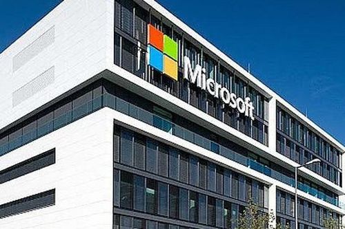 Microsoft dự kiến đầu tư lớn vào AI trong 3 năm tới