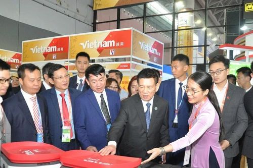 Doanh nghiệp Việt áp đảo tại hội chợ thương mại Trung Quốc - ASEAN