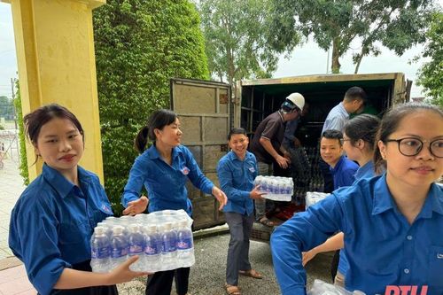 Tuổi trẻ Thanh Hóa chung sức vì người dân vùng lũ