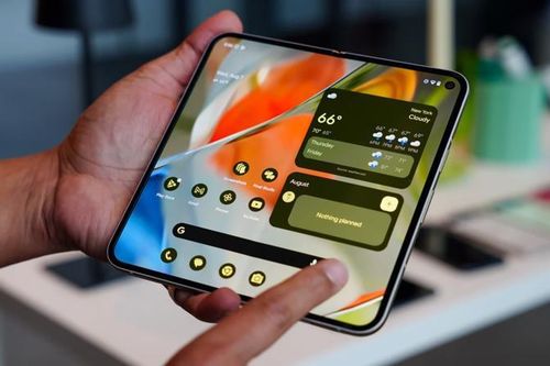 Đọ thông số kỹ thuật, giá tiền giữa ba mẫu smartphone gập đang được đánh giá cao