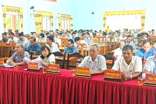 Hơn 170 cán bộ huyện Kông Chro học tập, quán triệt các văn bản mới của Đảng