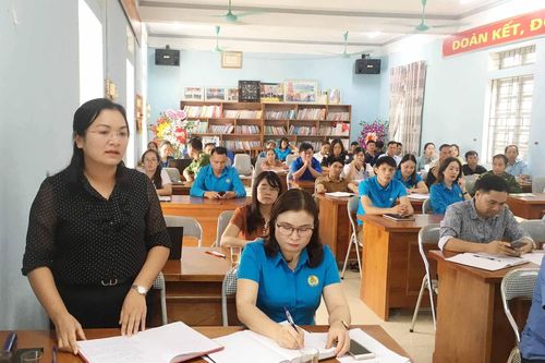 Tiếp xúc cử tri trước Kỳ họp thứ tám, Quốc hội khóa XV tại huyện Than Uyên