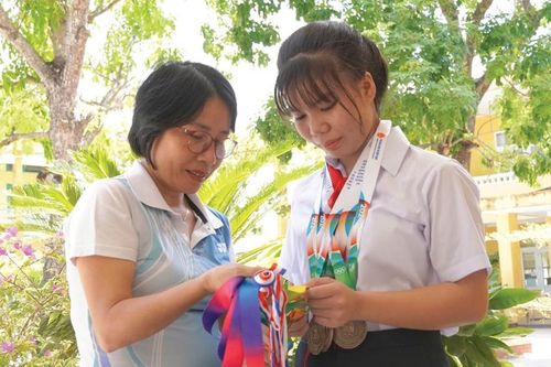 Nữ sinh biến đam mê thành thành tích