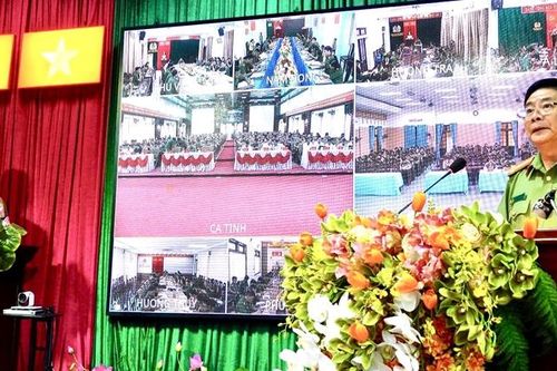 Vận động, thu hồi hơn 1.000 khẩu súng, vũ khí thô sơ