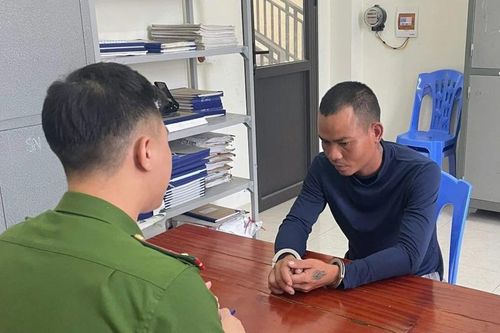 Hà Tĩnh: Tạm giữ người đàn ông vi phạm nồng độ cồn, chống đối cảnh sát giao thông