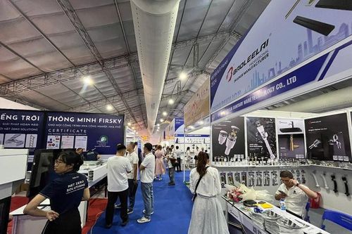 Hơn 1.200 gian hàng tham gia triển lãm Vietbuild 2024 lần thứ 3 tại Hà Nội