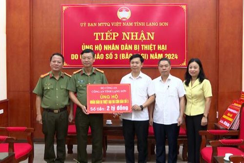 Bộ Công an hỗ trợ 2 tỷ đồng giúp tỉnh Lạng Sơn khắc phục hậu quả thiên tai