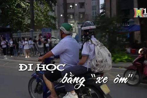 Đi học bằng 'xe ôm' | Nhịp sống Hà Nội | 25/09/2024