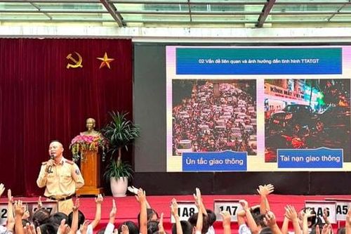 Tăng cường giáo dục an toàn giao thông cho học sinh