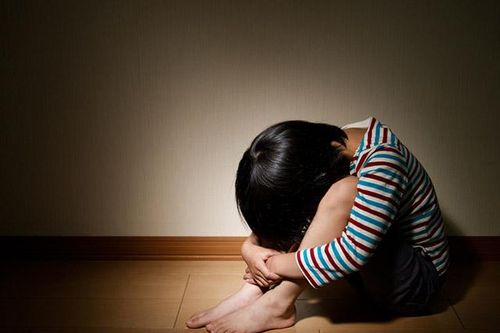 7 hành vi khi nói chuyện của cha mẹ khiến con cái lớn lên không hiếu thảo