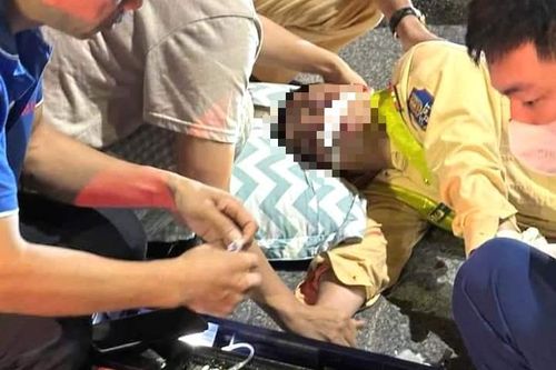 Nam sinh lớp 12 Hải Dương tông xe máy vào Thiếu tá CSGT sau khi thông 'chốt' bất thành