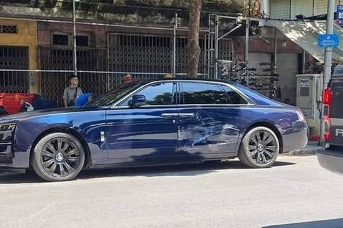 Tình huống pháp lý vụ xe sang Rolls-Royce Ghost bị đâm móp cửa ở Hà Nội