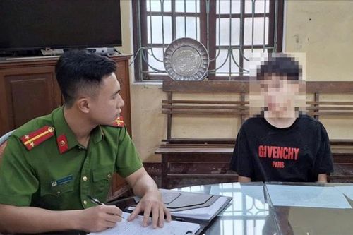 Tạm giữ hình sự nam sinh lớp 12 'thông chốt' tông gãy chân Thiếu tá Công an