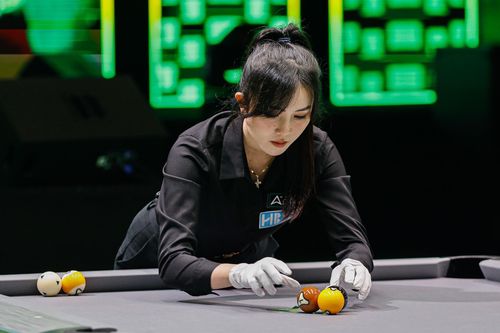 Những nữ trọng tài xinh đẹp tại giải Billiards ở TP.HCM