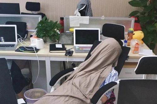 Thấy gì từ cái chết vì kiệt sức của nhân viên 'Big 4' kiểm toán?