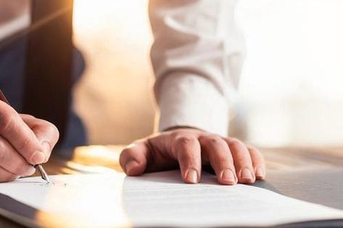 Chỉ huy trưởng hay cán bộ kỹ thuật ký biên bản nghiệm thu?
