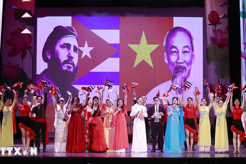 Phát huy quan hệ đoàn kết truyền thống, hữu nghị đặc biệt Việt Nam-Cuba