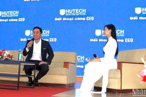CEO Louis Nguyễn đối thoại cùng sinh viên: Dám thất bại mới có thể thành công