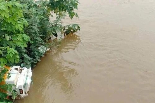 Người mẹ bỏ con trong thùng xốp thả trôi sông khai lý do hành động nhẫn tâm