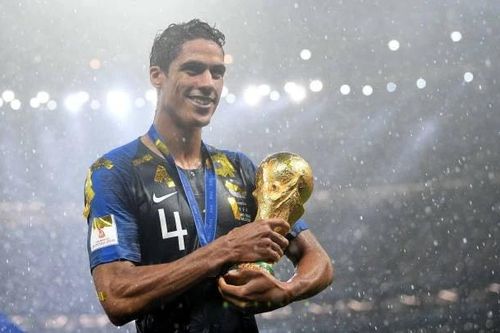 6 khoảnh khắc đáng nhớ nhất sự nghiệp Raphael Varane