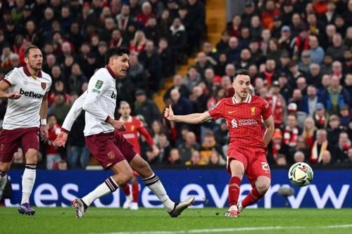 Liverpool ngược dòng đánh bại West Ham tại Cúp Liên đoàn Anh