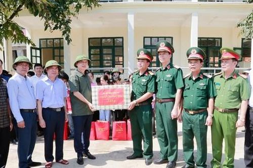 Phó Thủ tướng Chính phủ Trần Hồng Hà kiểm tra công tác khắc phục hậu quả tại Thanh Hóa