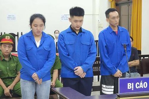 Dùng dao đâm 'tình địch' tử vong