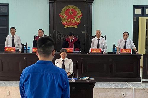 Lừa 500 triệu đồng để 'chạy' tại ngoại bất thành
