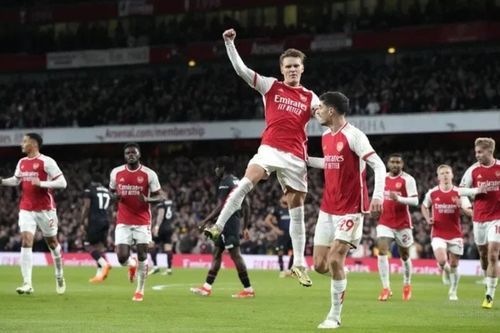 Arsenal lao đao vì 'bão' chấn thương