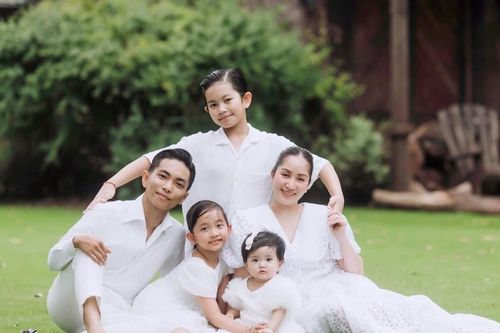 Hạnh phúc ngọt ngào của Khánh Thi bên gia đình, Mạnh Trường hóa chú bộ đội