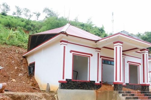 Cận cảnh ngôi nhà tiền tỷ chỉ ở được 6 ngày đã bị sập do sạt lở đất ở huyện Tương Dương