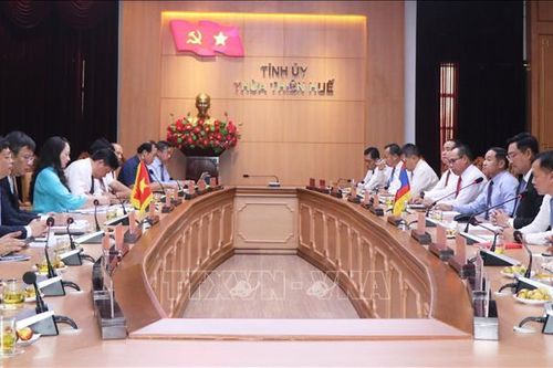 Thừa Thiên - Huế và tỉnh Champasak (Lào) thúc đẩy quan hệ hữu nghị truyền thống