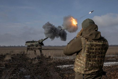 Ukraine nêu lo ngại về đạn dược lỗi của phương Tây