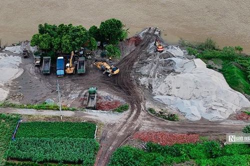 Hà Nội: Bến cát không phép hoạt động trở lại dù buộc phải di dời