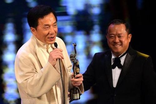 'Diddy của Cbiz' khiến mỹ nhân đình đám phát điên, ép sao nữ diễn cảnh nóng thật
