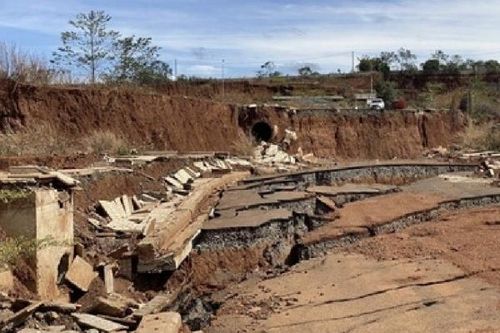 Hoãn xét xử cựu Giám đốc Sở Xây dựng tỉnh Đắk Nông vụ sụt lún Khu công nghiệp Nhân Cơ