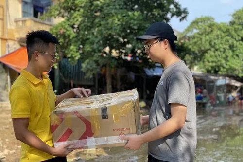 8.000 tấn hàng hóa được vận chuyển an toàn đến người dân bị ảnh hưởng bởi bão Yagi