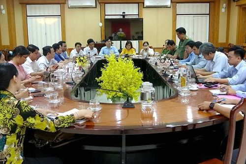Sở Thông tin và Truyền thông làm việc với huyện Tri Tôn về chuyển đổi số