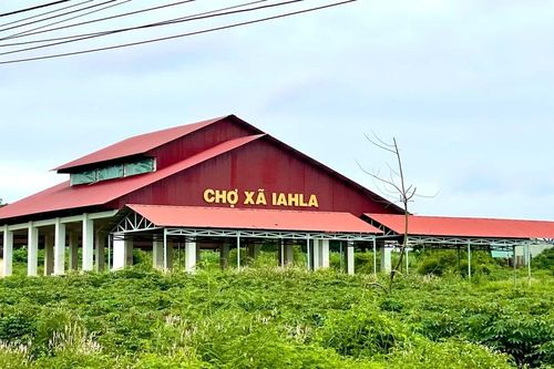 Đìu hiu chợ xã Ia Hla
