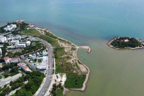 Nha Trang: Nhiều khu đất trống được đề xuất làm bãi đậu xe tạm