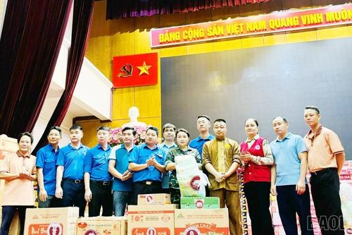 Huyện Bát Xát cấp phát hơn 82.800 suất hàng cứu trợ đến người dân vùng lũ