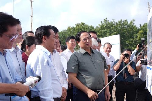 Thủ tướng Phạm Minh Chính chỉ đạo đẩy nhanh tiến độ dự án cao tốc 17.000 tỷ đồng