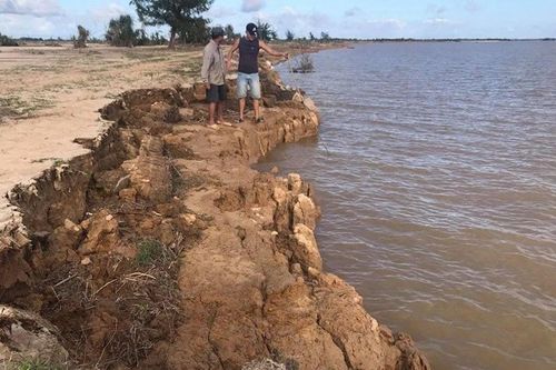 Quảng Trị: Nỗi lo sạt lở bờ sông Thạch Hãn