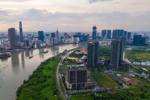 VIS Rating: Dư nợ bất động sản lớn, khả năng trả nợ phục hồi nhẹ
