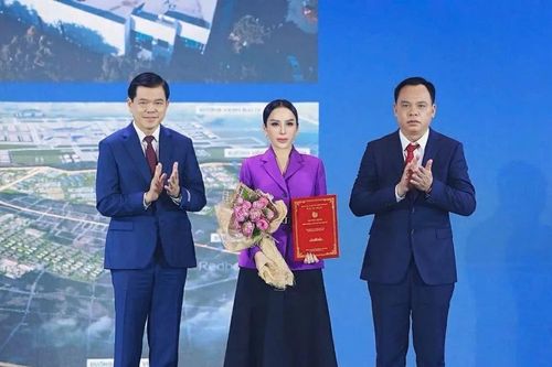 Đồng Nai: Trao quyết định đầu tư cho 17 doanh nghiệp với tổng vốn 6 tỷ USD