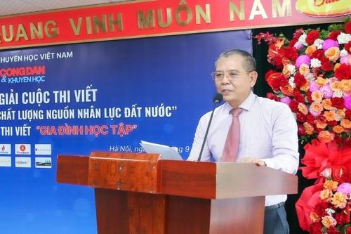 Phát động cuộc thi viết 'Gia đình học tập' và trao giải cuộc thi về 'Sức khỏe học đường'