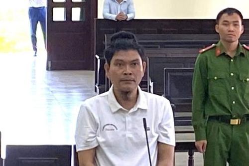 Nhận rõ hành vi chống người thi hành công vụ là sai trái, bị cáo rút đơn kháng cáo